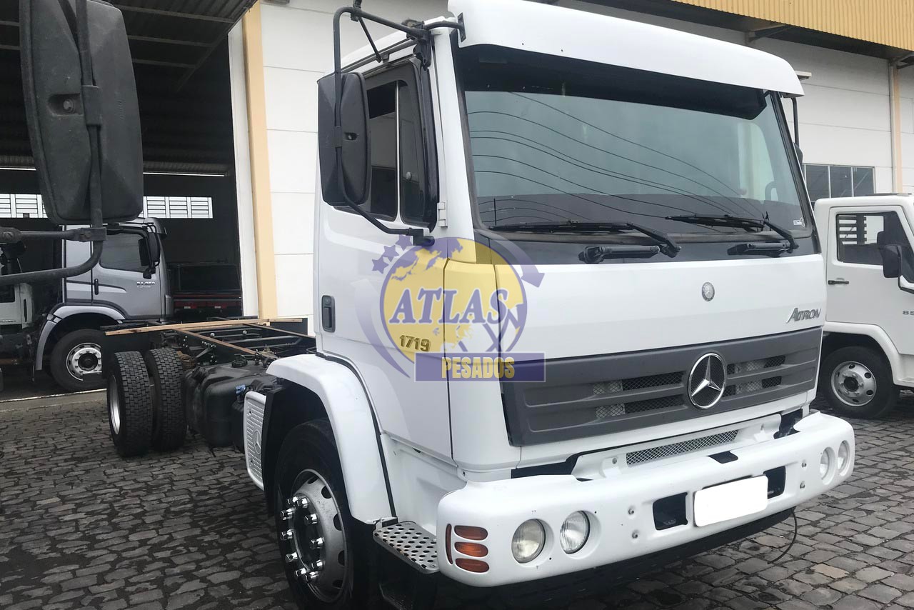 MERCEDES BENZ MB1719 2013