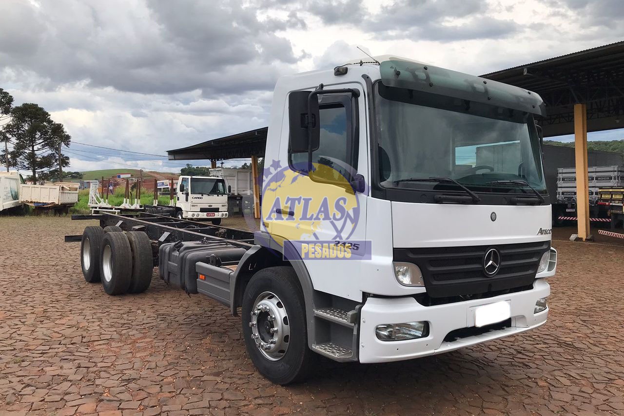 MERCEDES BENZ MB2425 2011